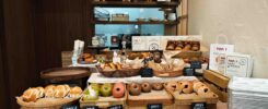 Bagel & Bagels